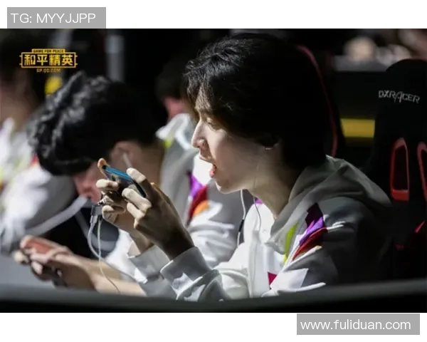 聚焦和平精英赛事分析：FPX战队实力与战术深度探讨